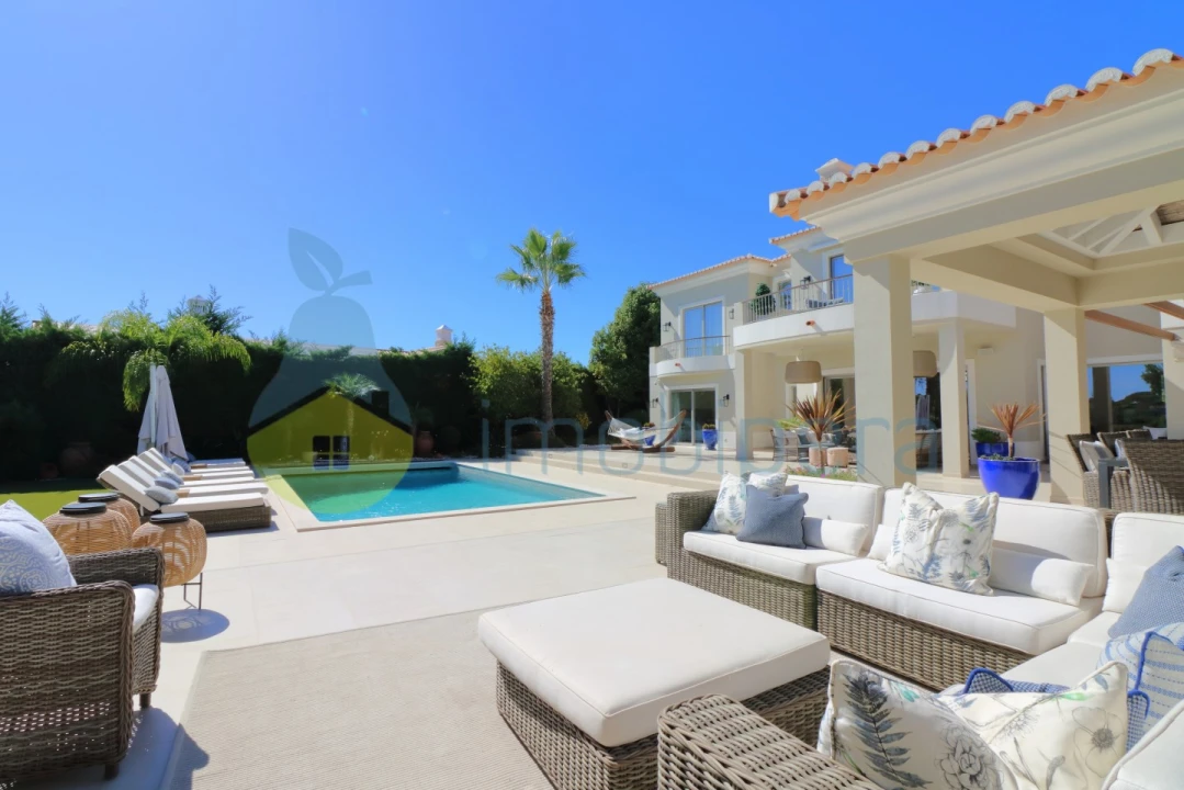 Moradia T4 para Venda em Almancil Foto 28