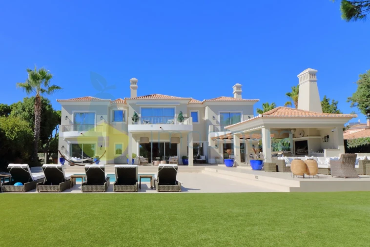 Moradia T4 para Venda em Almancil Foto 2