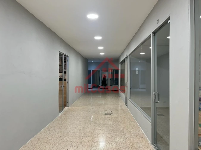 Loja para Arrendamento em Lumiar Foto 7