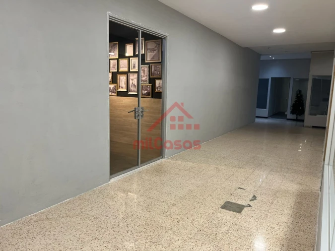 Loja para Arrendamento em Lumiar Foto 13