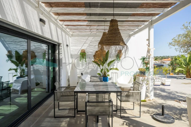 Moradia T3 para Venda em Quelfes Foto 4