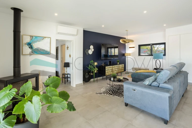 Moradia T3 para Venda em Quelfes Foto 6