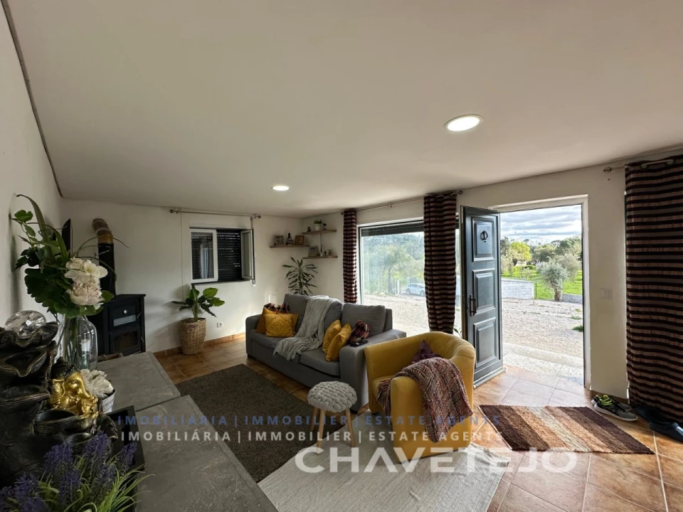 Moradia T5 para Venda em Casais e Alviobeira Foto 9
