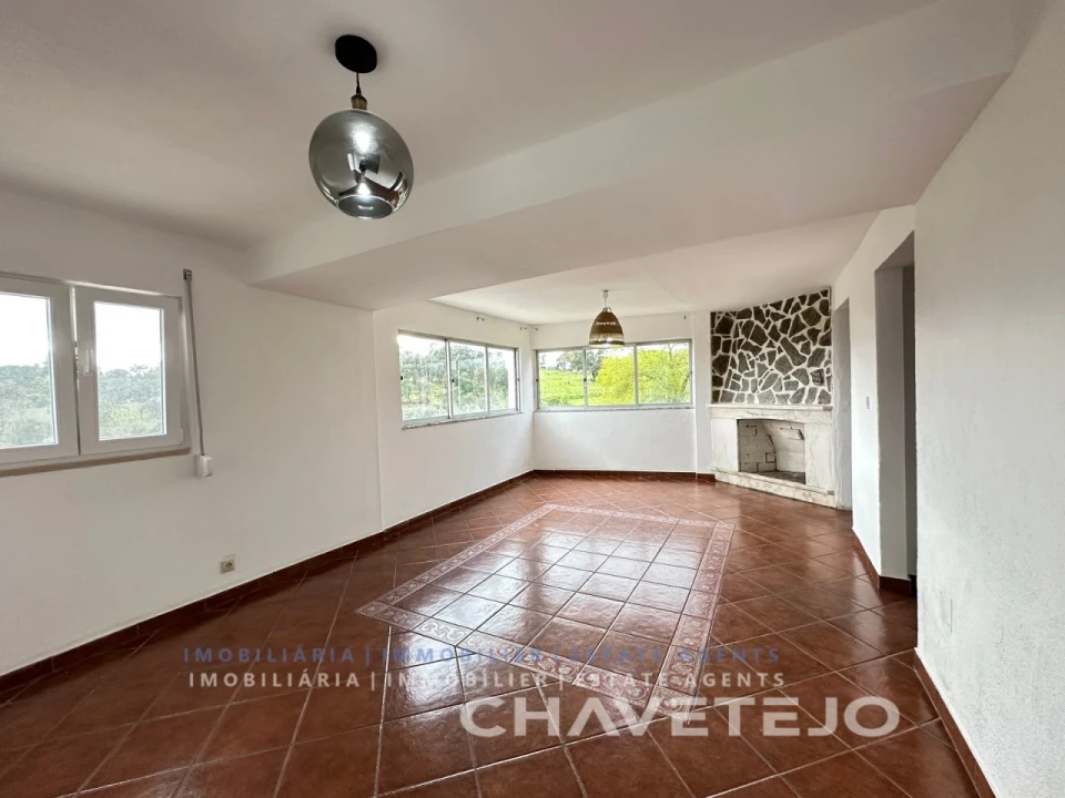 Moradia T5 para Venda em Casais e Alviobeira Foto 26