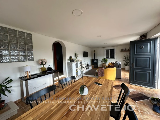 Moradia T5 para Venda em Casais e Alviobeira Foto 5