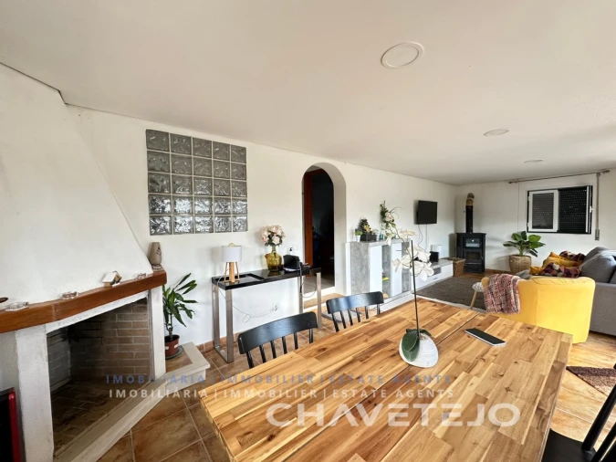 Moradia T5 para Venda em Casais e Alviobeira Foto 6