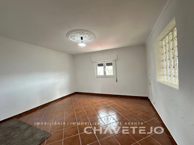 Moradia T5 para Venda em Casais e Alviobeira Foto 23