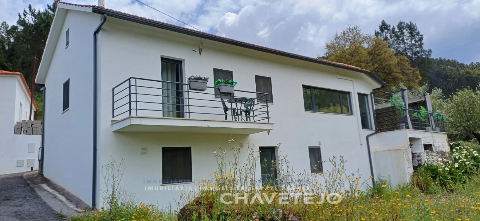 Quinta T3 para Venda em Nossa Senhora do Pranto Foto 5