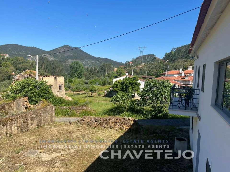 Quinta T3 para Venda em Nossa Senhora do Pranto Foto 6