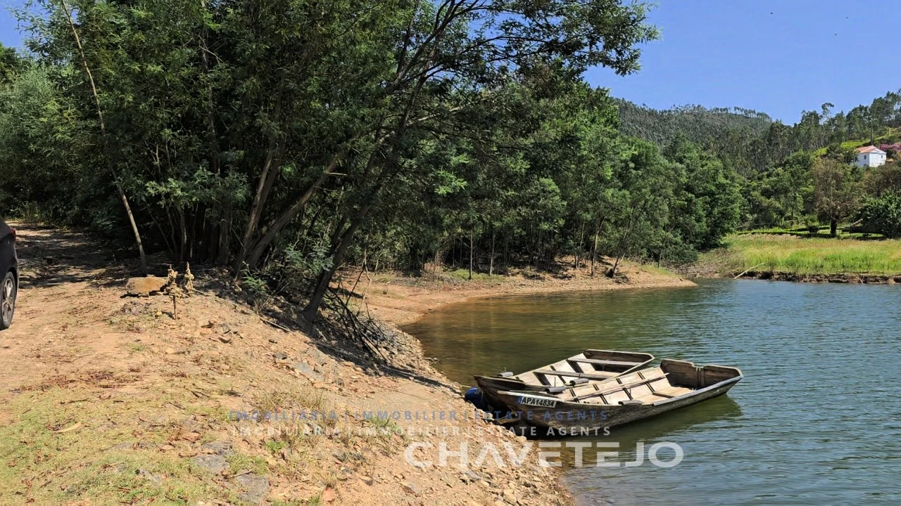 Quinta T3 para Venda em Nossa Senhora do Pranto Foto 8
