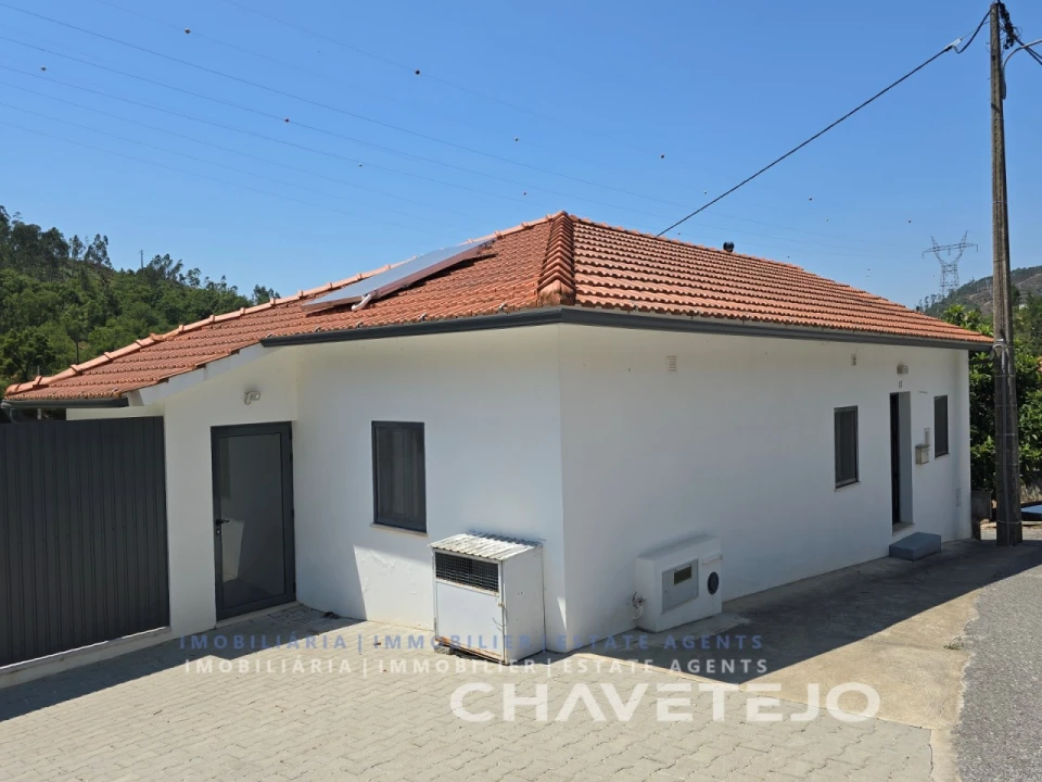 Quinta T3 para Venda em Nossa Senhora do Pranto Foto 60