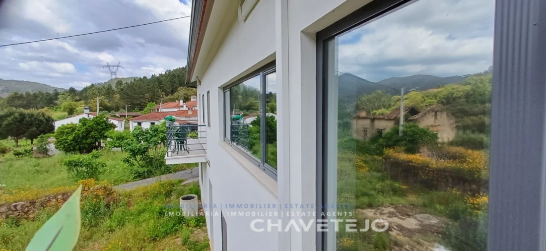 Quinta T3 para Venda em Nossa Senhora do Pranto Foto 10