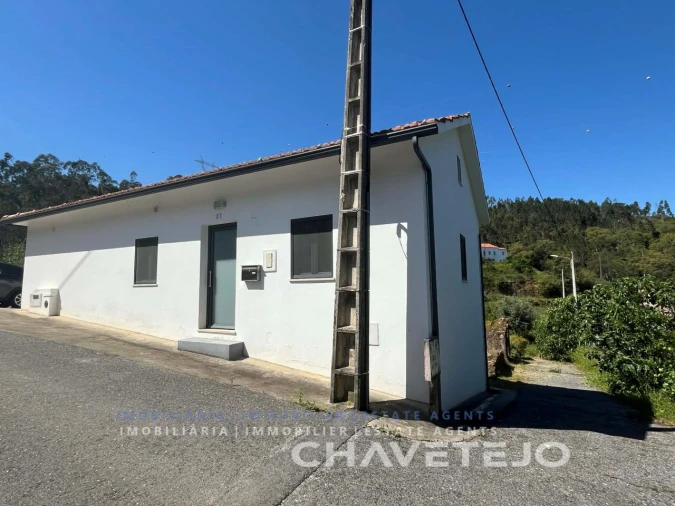 Quinta T3 para Venda em Nossa Senhora do Pranto Foto 4