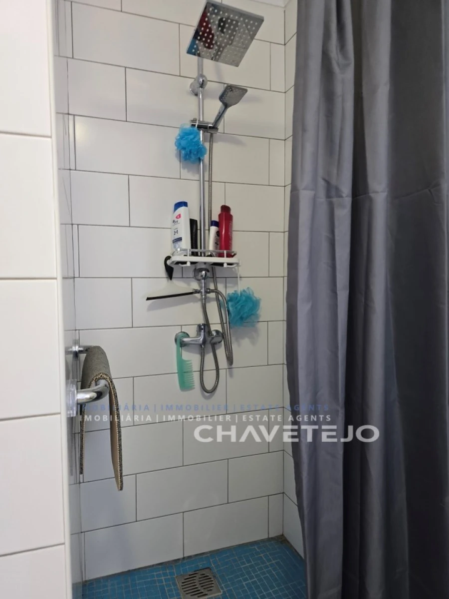Quinta T3 para Venda em Nossa Senhora do Pranto Foto 54