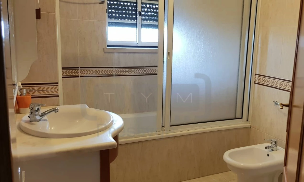 Moradia T3 para Venda em Carregueiros Foto 8