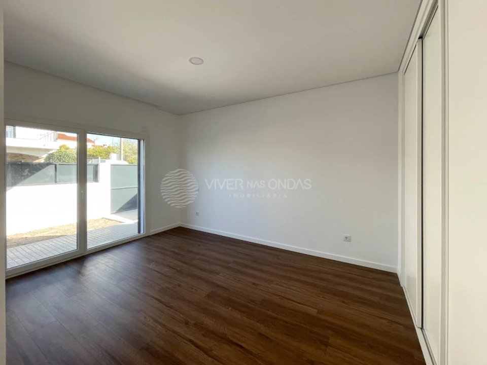 Moradia T4 para Venda em Fernao Ferro Foto 23