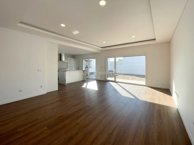 Moradia T4 para Venda em Fernao Ferro Foto 3