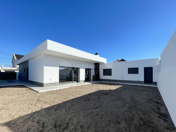 Moradia T4 para Venda em Fernao Ferro