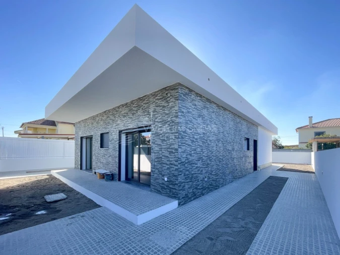 Moradia T4 para Venda em Fernao Ferro Foto 27