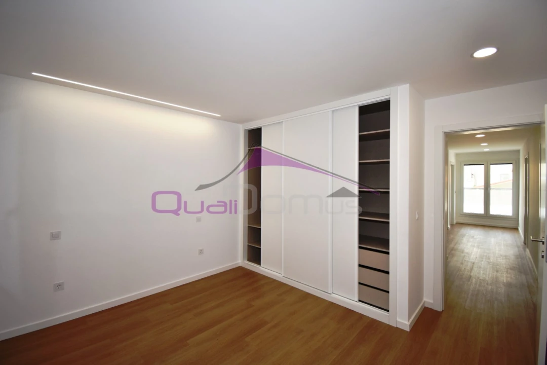 Moradia T4 para Venda em São João Baptista e Santa Maria dos Olivais Foto 16