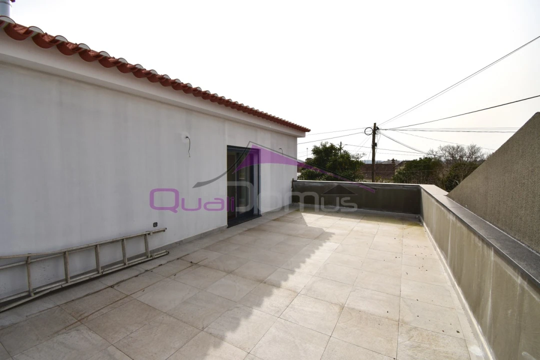 Moradia T4 para Venda em São João Baptista e Santa Maria dos Olivais Foto 17