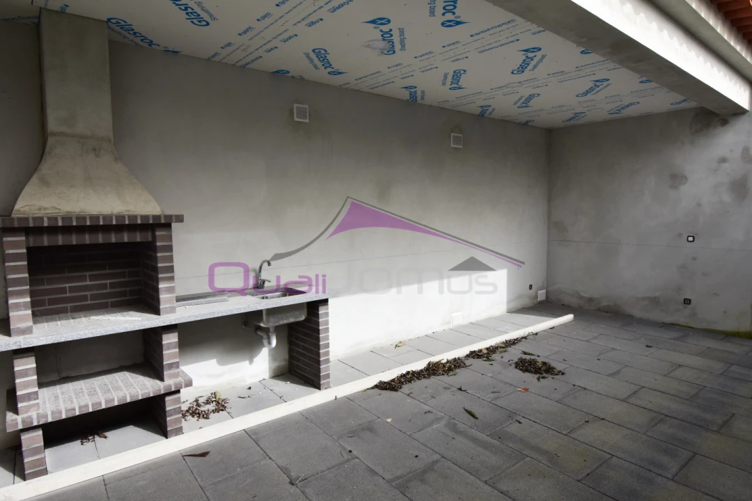 Moradia T4 para Venda em São João Baptista e Santa Maria dos Olivais Foto 19