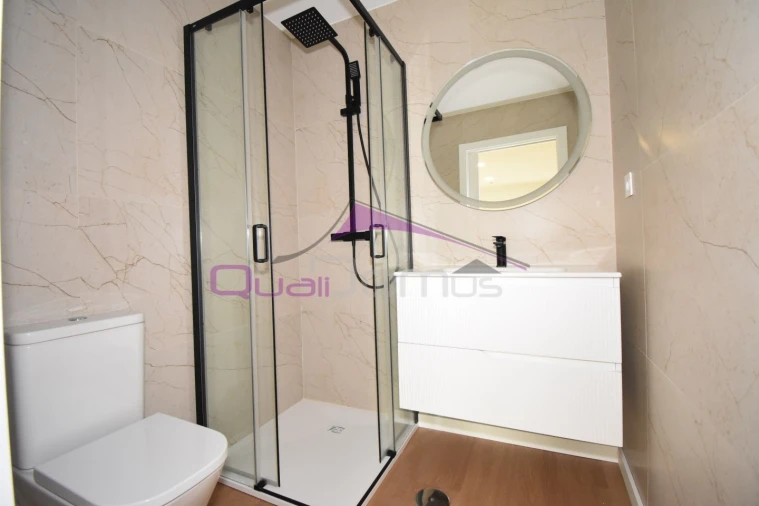 Moradia T4 para Venda em São João Baptista e Santa Maria dos Olivais Foto 14