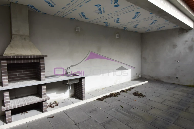 Moradia T4 para Venda em São João Baptista e Santa Maria dos Olivais Foto 19