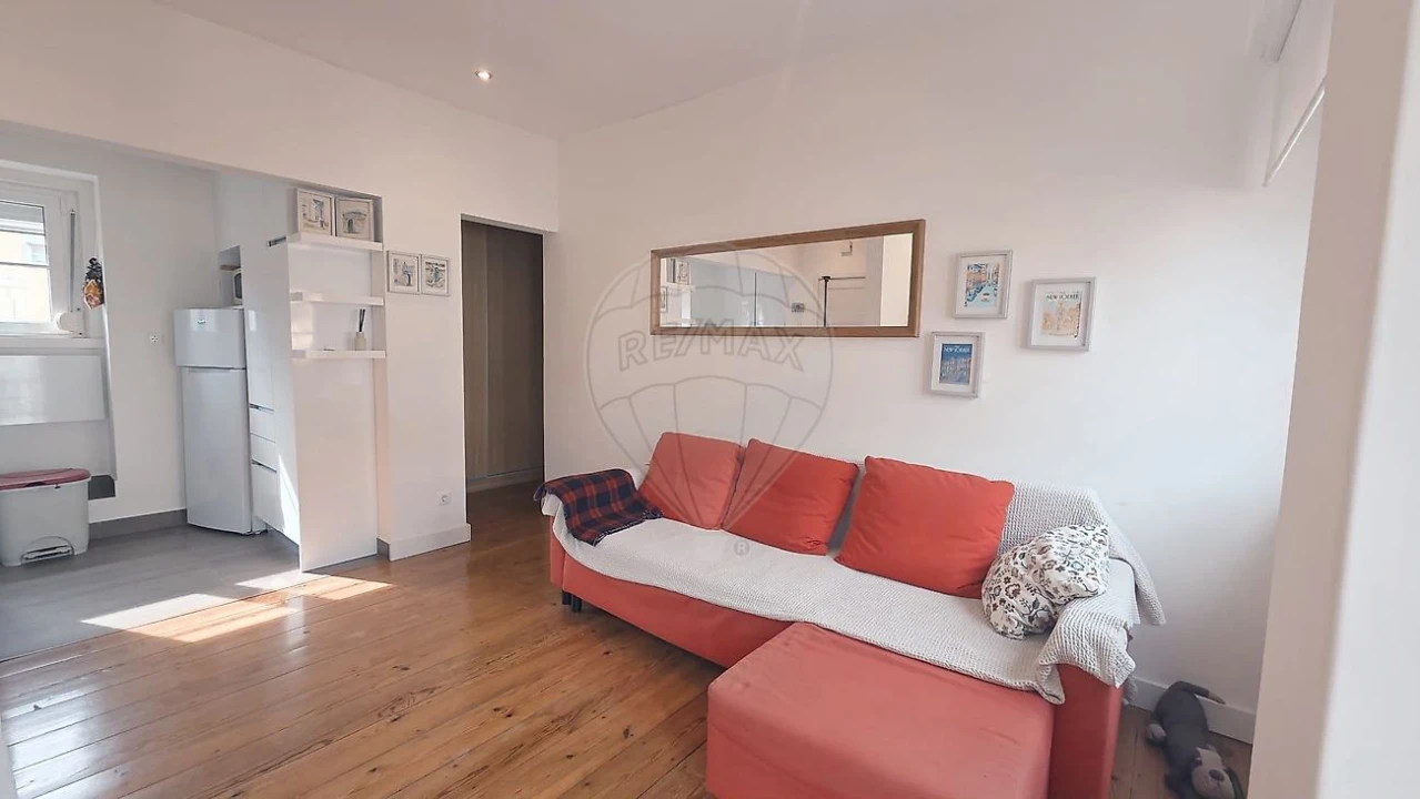 Apartamento T1 para Arrendamento em Alvalade Foto 7