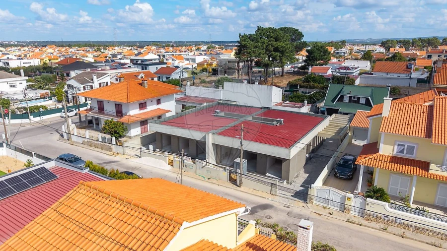 Moradia T4 para Venda em Fernao Ferro Foto 25