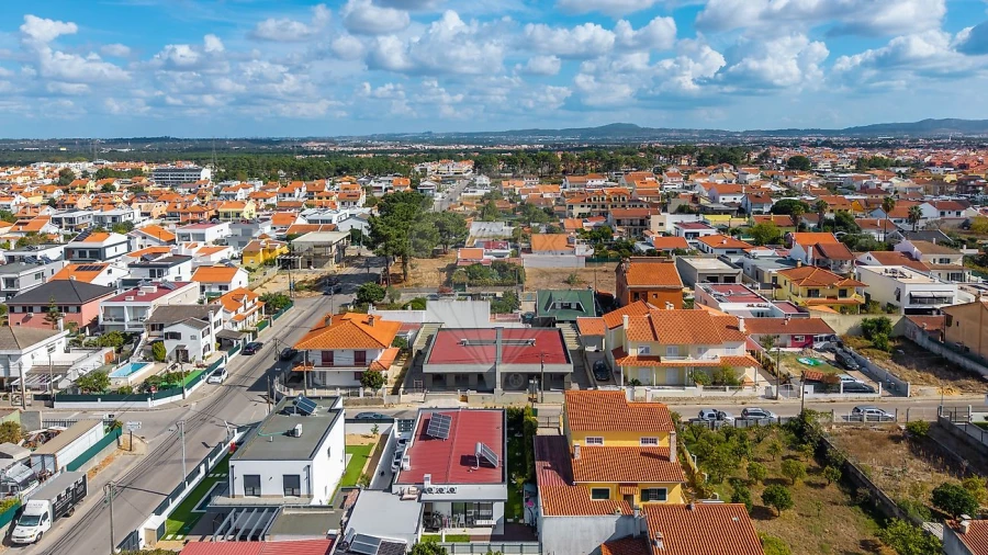 Moradia T4 para Venda em Fernao Ferro Foto 26