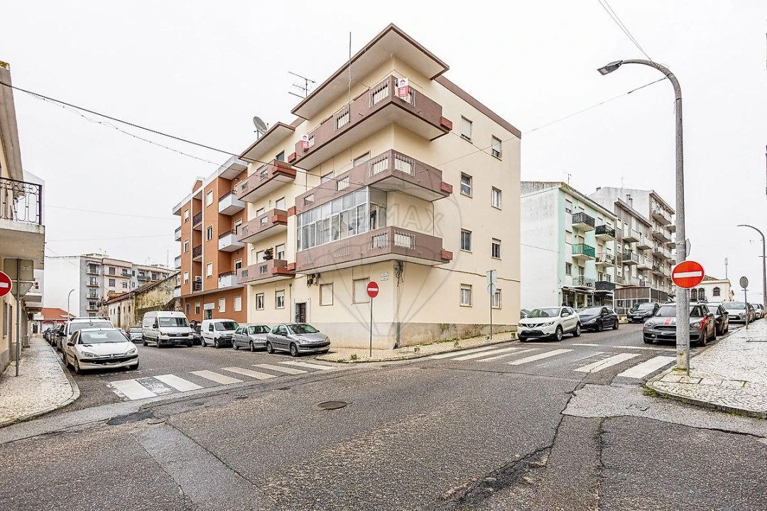 Apartamento T2 para Venda em Cartaxo e Vale da Pinta Foto 1