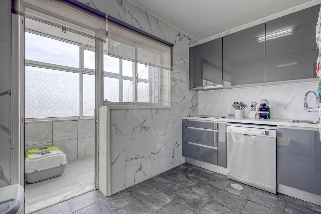 Apartamento T2 para Venda em Santa Marinha e São Pedro da Afurada Foto 7