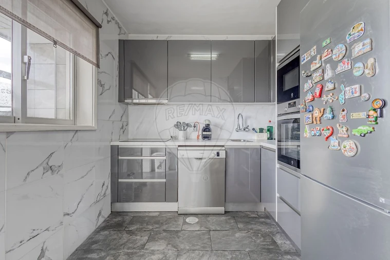 Apartamento T2 para Venda em Santa Marinha e São Pedro da Afurada Foto 8