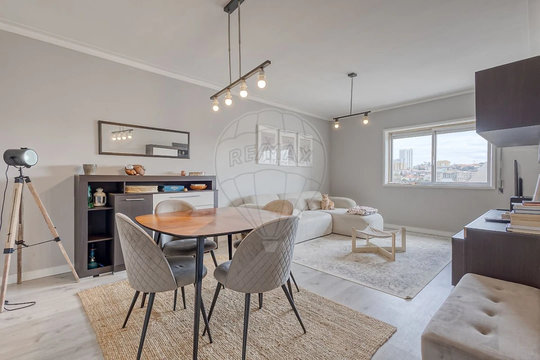 Apartamento T2 para Venda em Santa Marinha e São Pedro da Afurada Foto 1