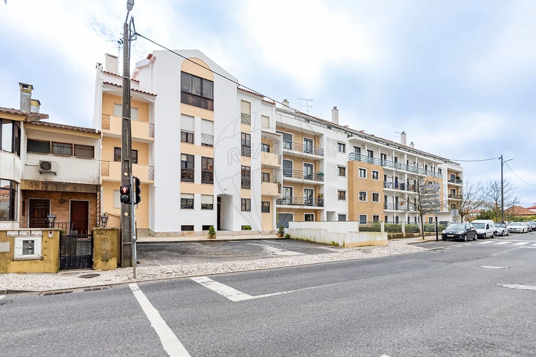 Apartamento T2 para Venda em Massamá e Monte Abraão Foto 4