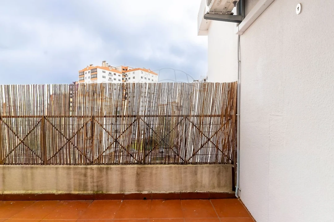 Apartamento T2 para Venda em Massamá e Monte Abraão Foto 9