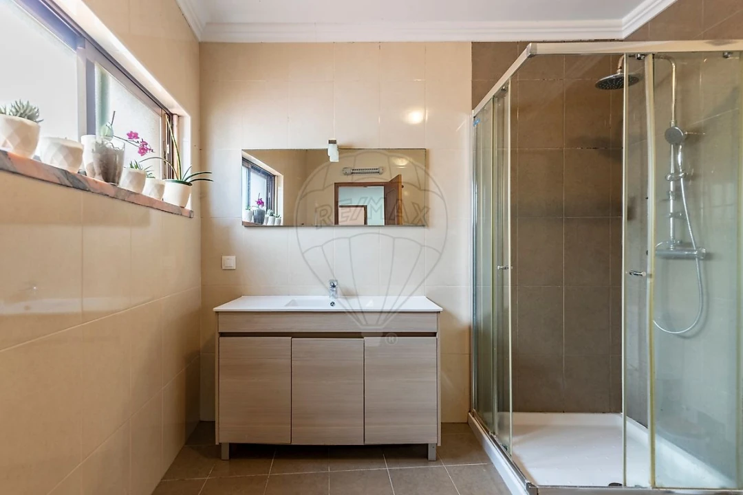 Apartamento T2 para Venda em Massamá e Monte Abraão Foto 13