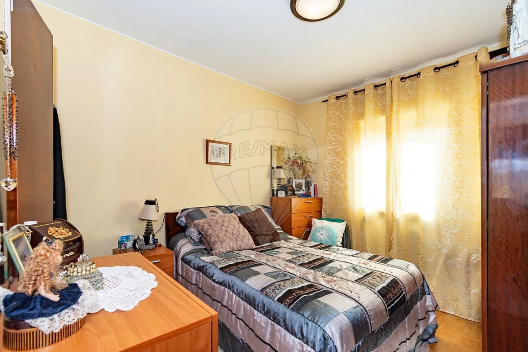 Apartamento T3 para Venda em Alverca do Ribatejo e Sobralinho Foto 2