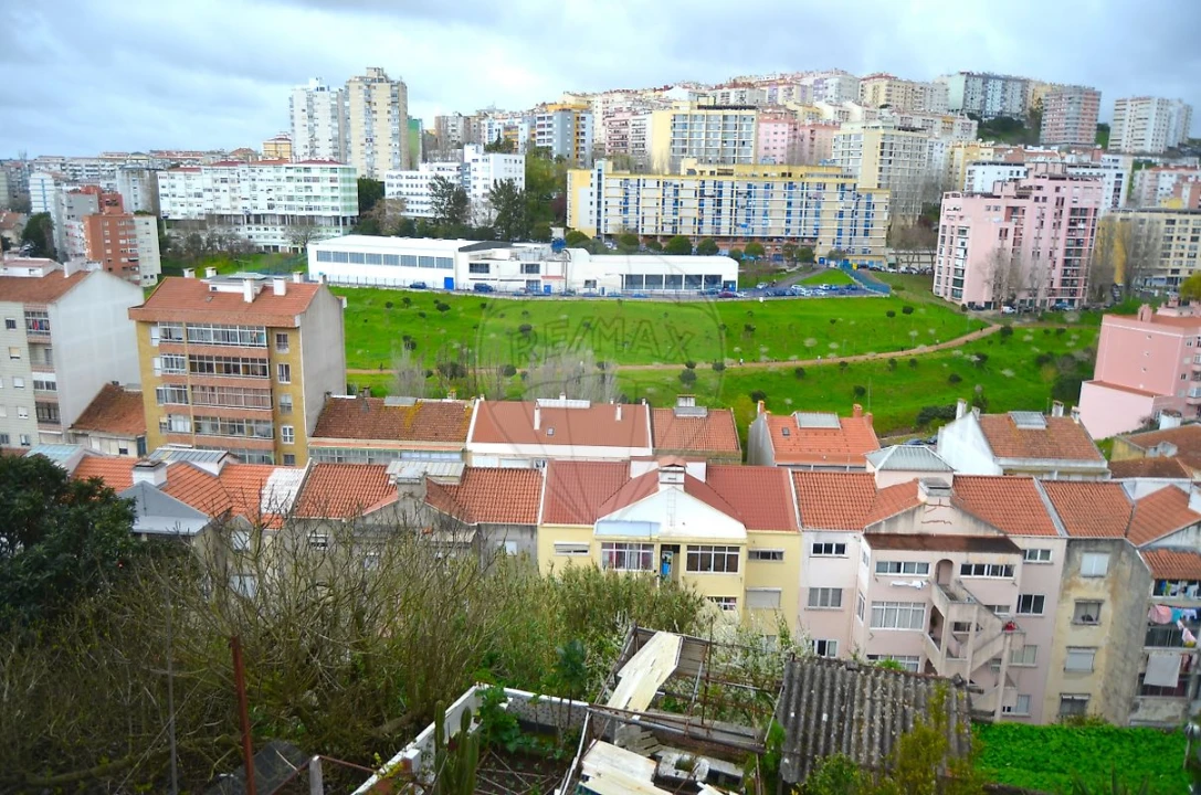 Apartamento T2 para Venda em Queluz e Belas Foto 11