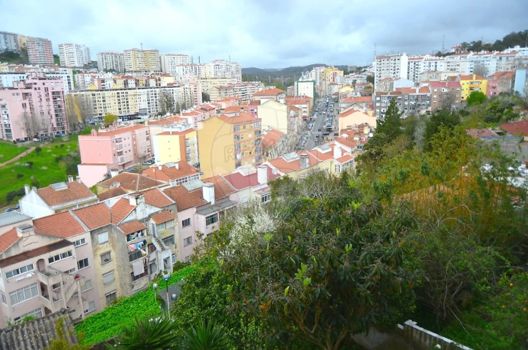 Apartamento T2 para Venda em Queluz e Belas Foto 12