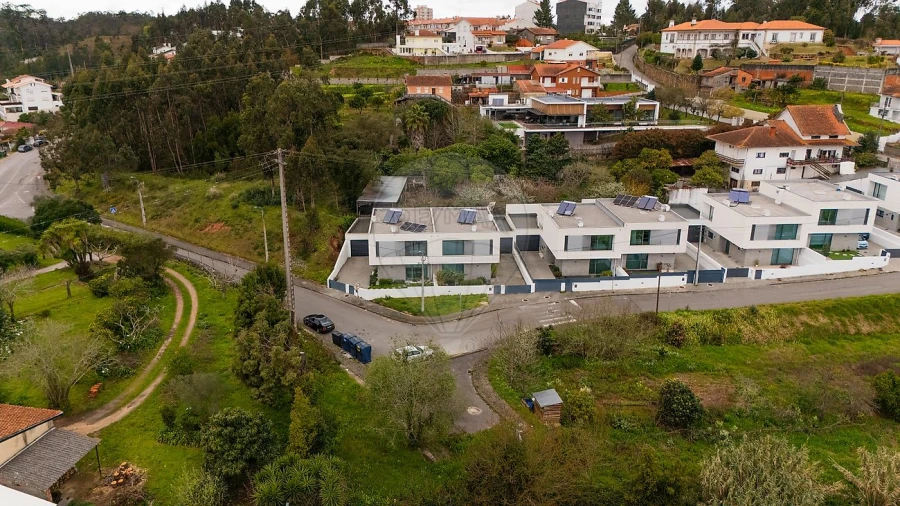 Moradia T4 para Venda em Águeda e Borralha Foto 3