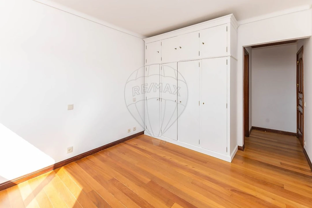 Apartamento T2 para Arrendamento em Mafamude e Vilar do Paraíso Foto 30