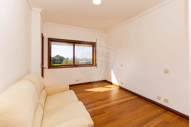 Apartamento T2 para Arrendamento em Mafamude e Vilar do Paraíso Foto 24