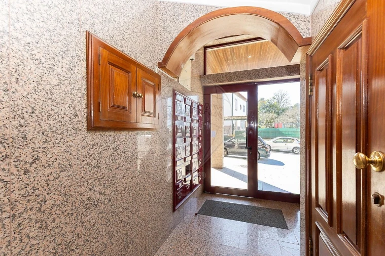 Apartamento T2 para Arrendamento em Mafamude e Vilar do Paraíso Foto 6