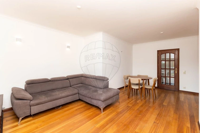 Apartamento T2 para Arrendamento em Mafamude e Vilar do Paraíso Foto 13