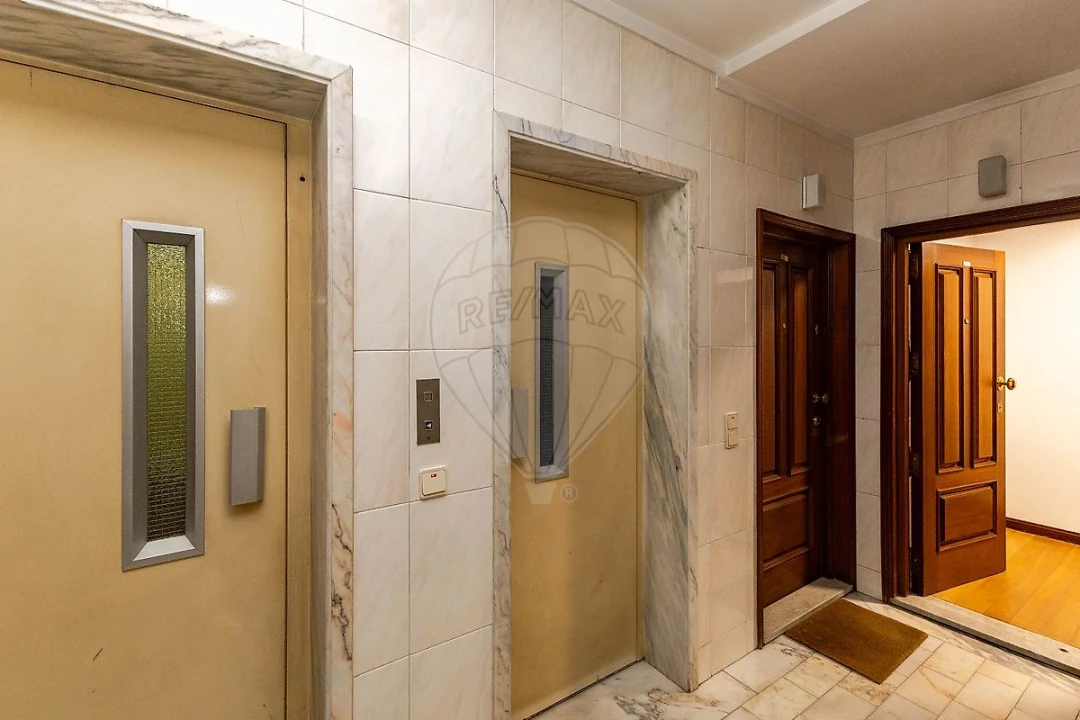 Apartamento T2 para Arrendamento em Mafamude e Vilar do Paraíso Foto 7