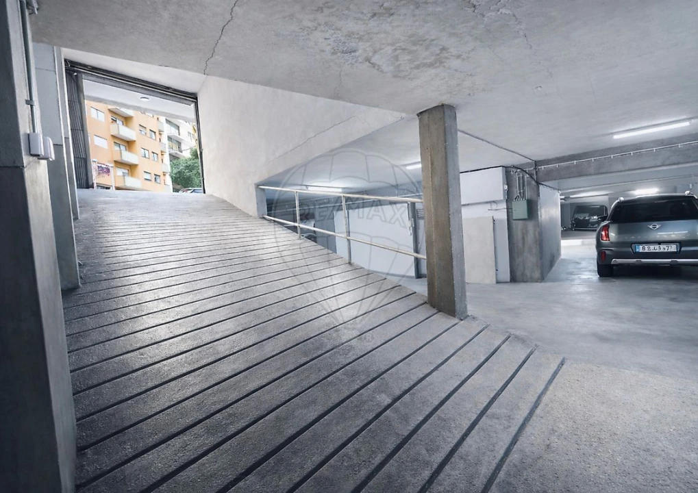 Garagem para Arrendamento em Matosinhos e Leça da Palmeira Foto 3