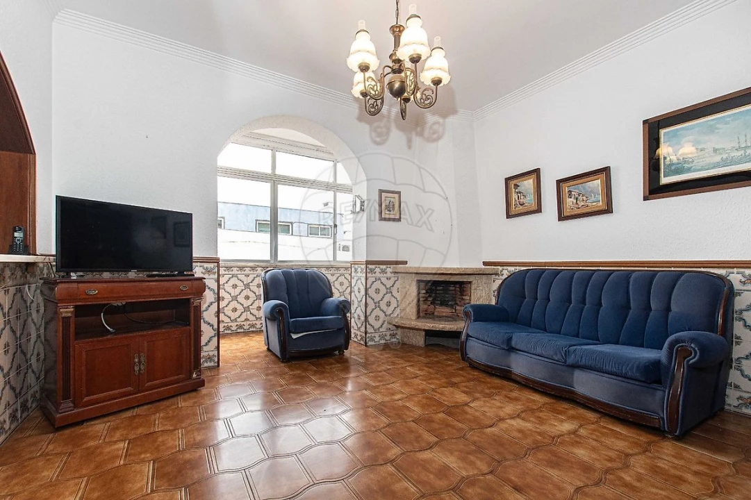 Apartamento T2 para Venda em Charneca de Caparica e Sobreda Foto 14