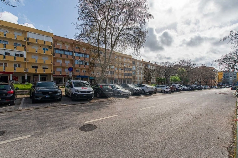 Apartamento T2 para Venda em Charneca de Caparica e Sobreda Foto 10